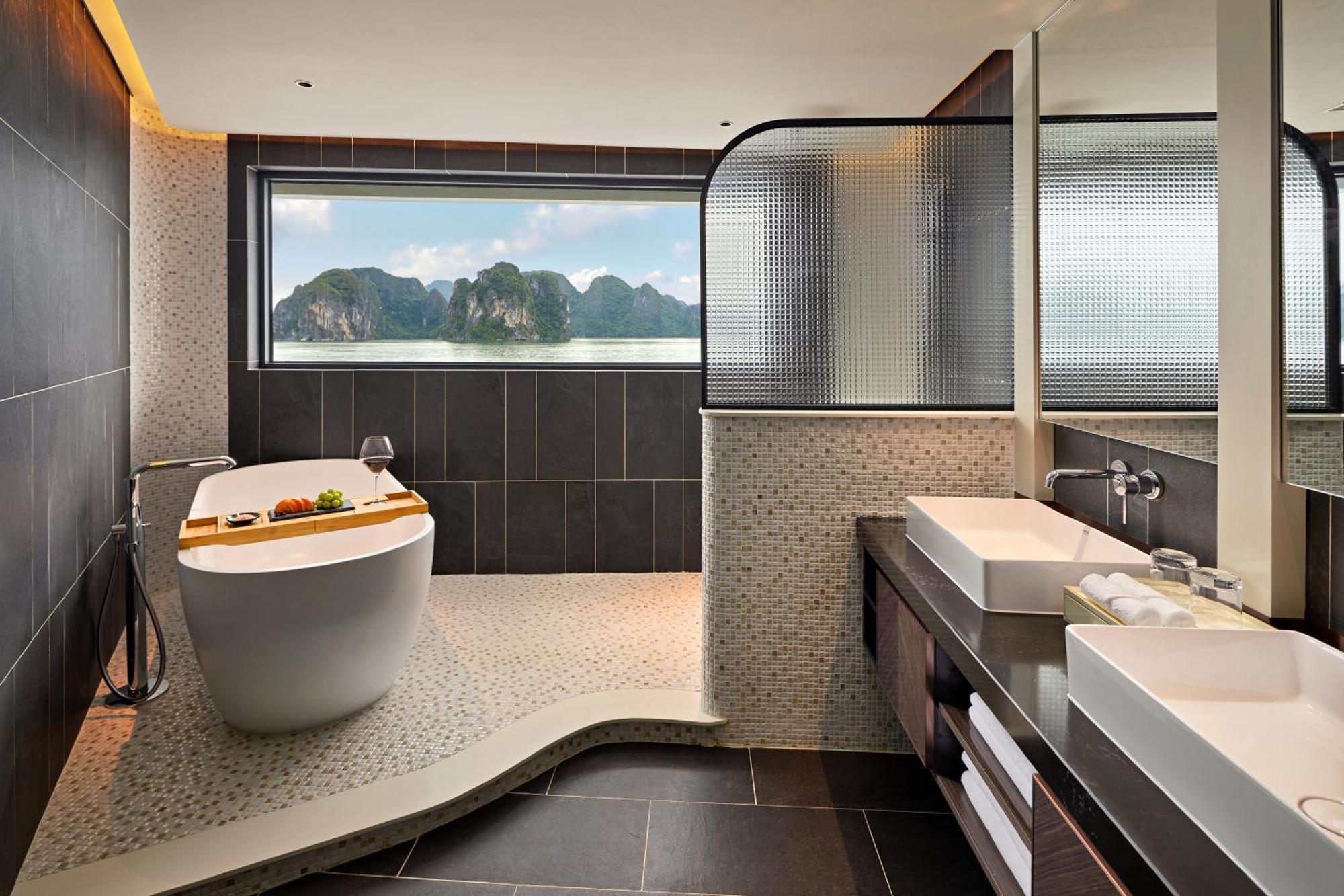فندق Grand Pioneers Halong Bay Cruise 2 ها لونغ المظهر الخارجي الصورة