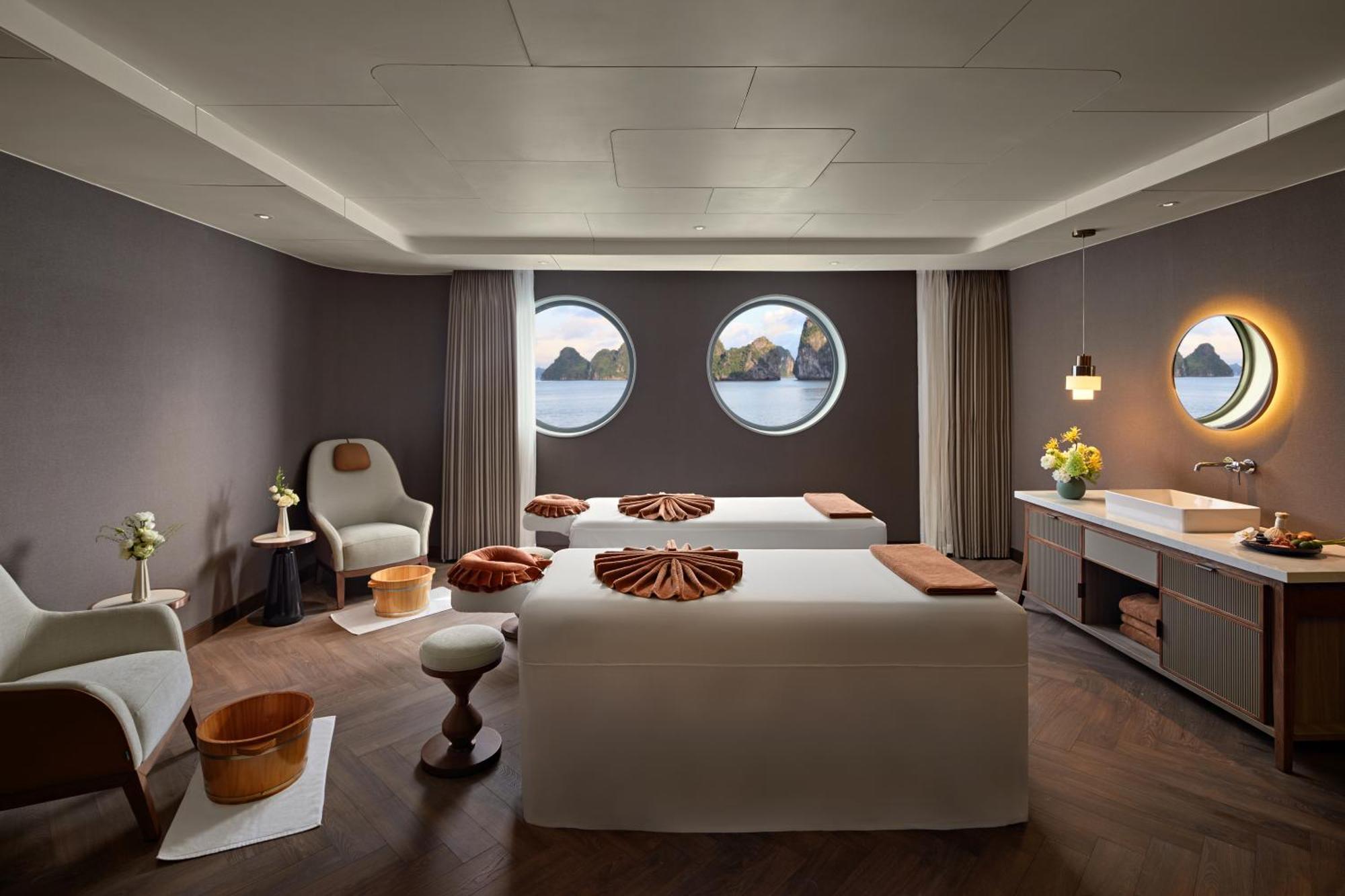 فندق Grand Pioneers Halong Bay Cruise 2 ها لونغ المظهر الخارجي الصورة